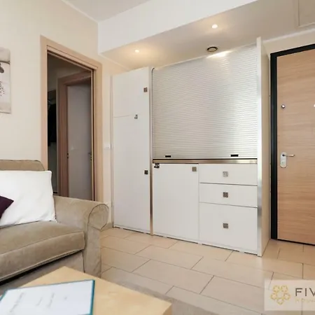 Apartment Flower Nest - Five Stars Holiday House *
