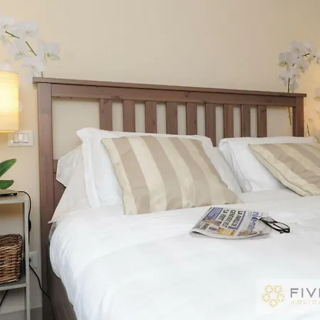 Apartment Flower Nest - Five Stars Holiday House Nice